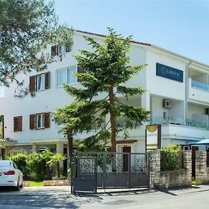 Ladavac 4*, Rovinj Croácia