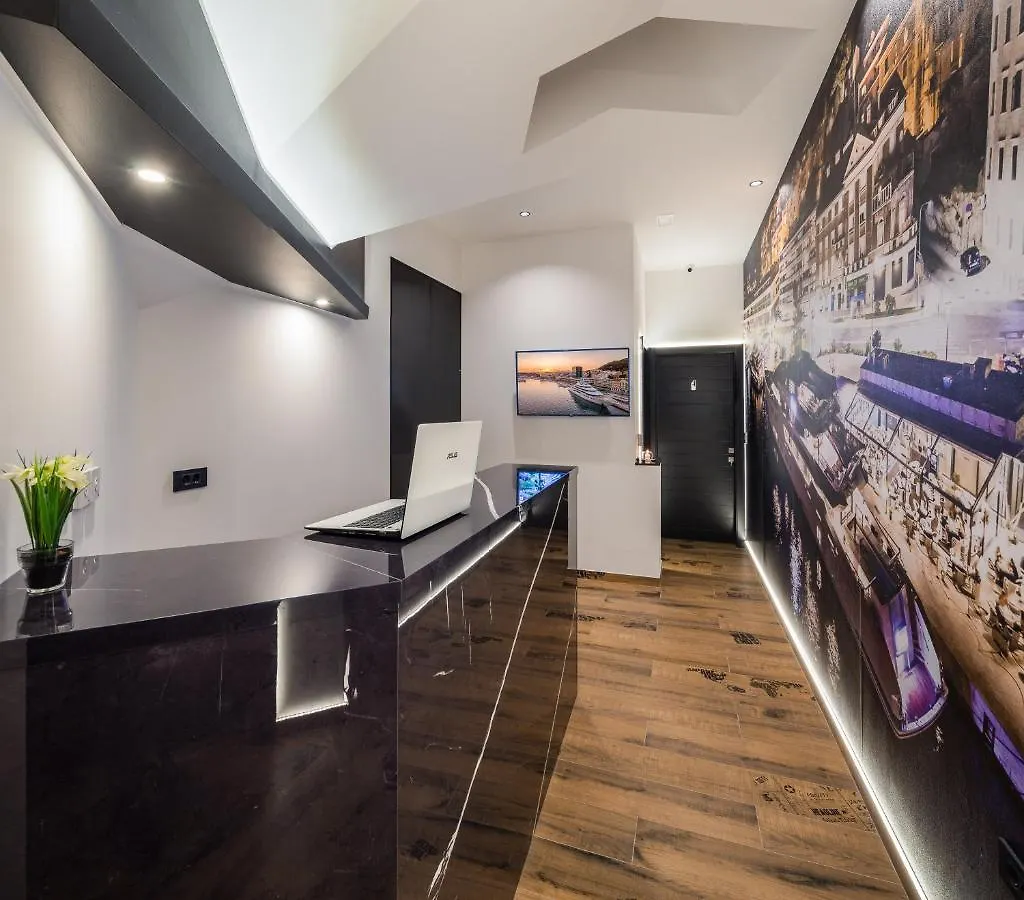Top Rooms Split Appartement